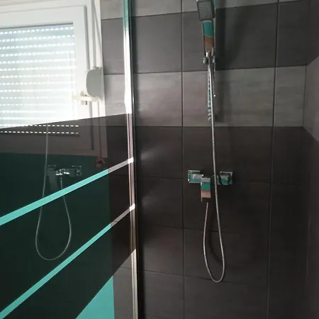 Du Lagon Avec Piscine Tatil Evi *