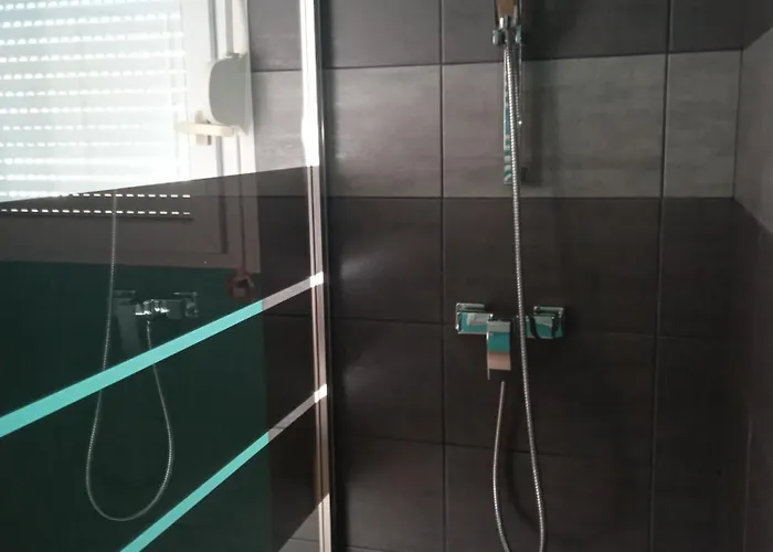 Du Lagon Avec Piscine Semesterbostad *