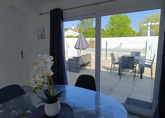 Du Lagon Avec Piscine Saint-Michel-en-l'Herm